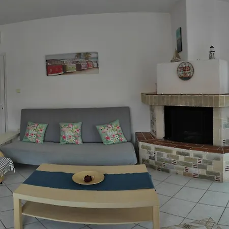 Roses Rt Skioni Iv Apartment Nea Skioni